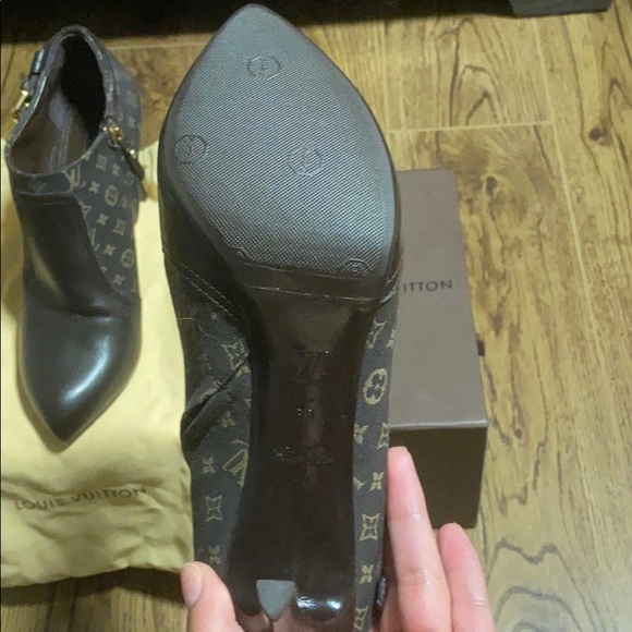 Louis Vuitton Monogram Ankle Boots - Picture 4 of 9